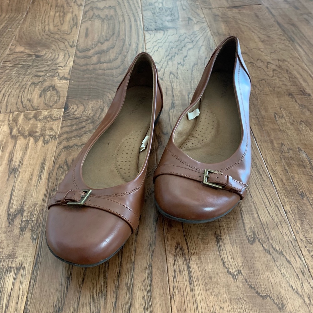 Brown leather ballet flats
